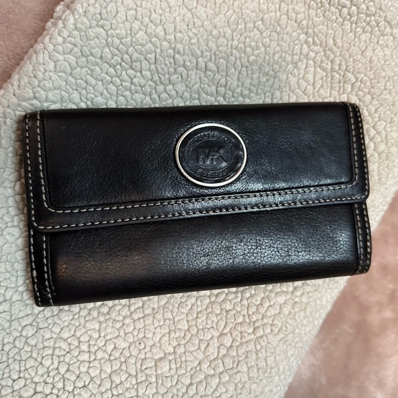Michael Kors wallet - Picture 3 of 6